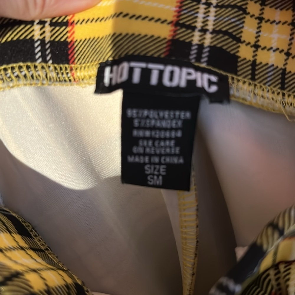 Hot Topic Yellow and Black Plaid Skater Skirt - Picture 3 of 3